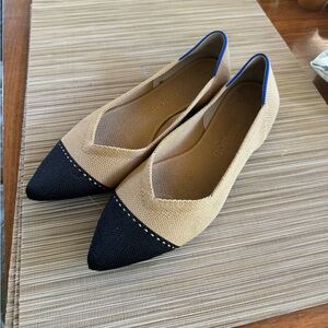 Rothy’s The Point in Tan/Black sz 8.5